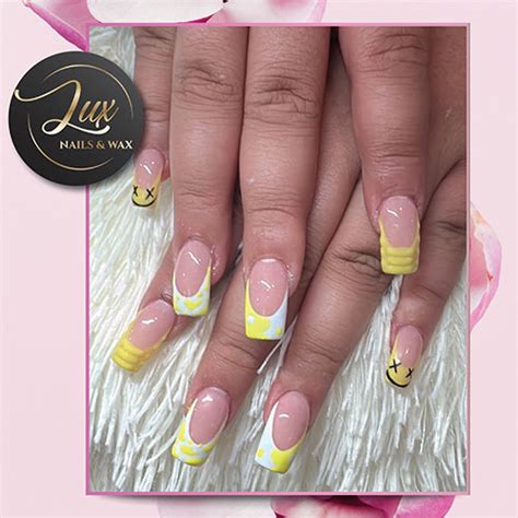 lux nail salon riverview fl.